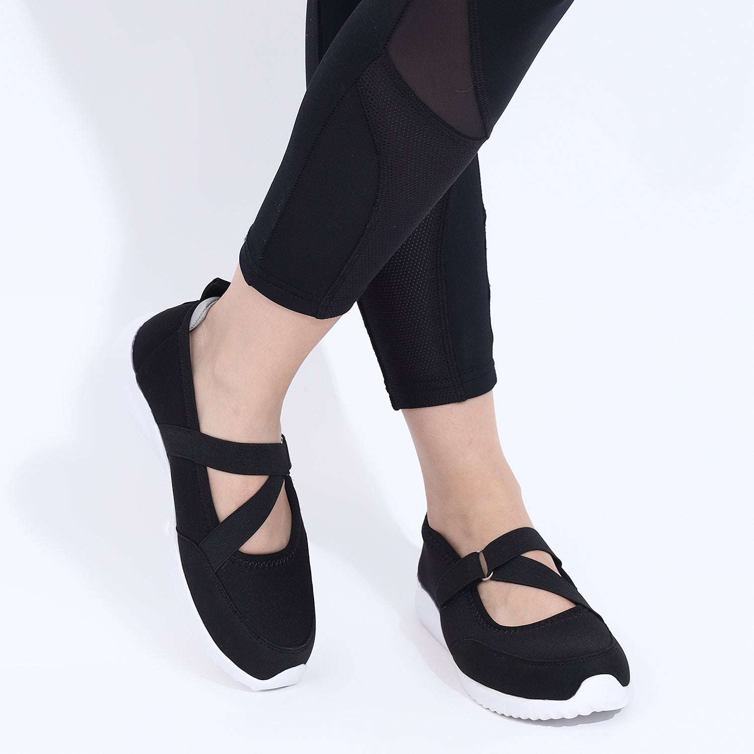 Bellies Shoes With strap Black - Main Image